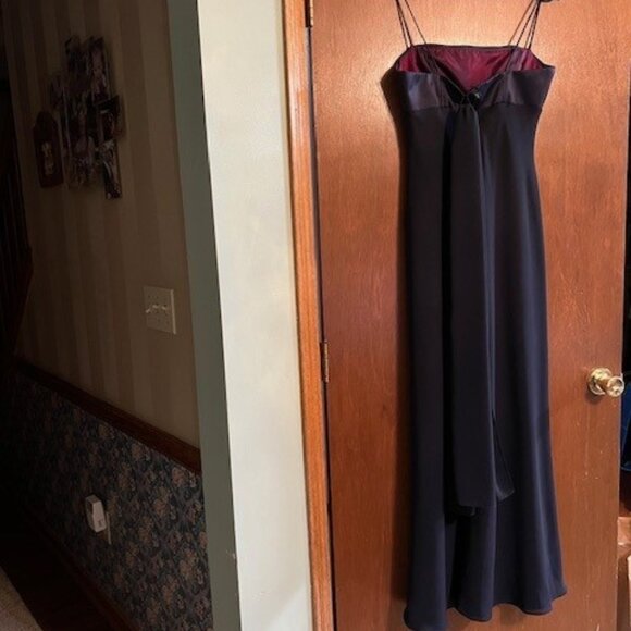 NWT Morgan and Co. by Linda Bernell Bridesmaid Dress Navy with sash size 8 - Picture 2 of 2
